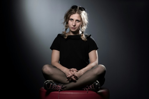 How to make a good first impression with your body language