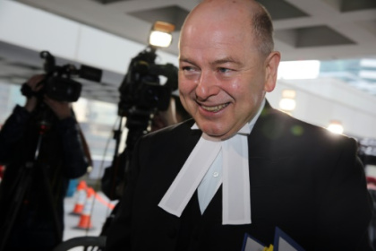 Hong Kong says top UK lawyer has quit team prosecuting dissidents.jpg