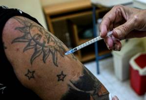 China jabs deal hailed as leaders tackle Covid economic woes.jpg