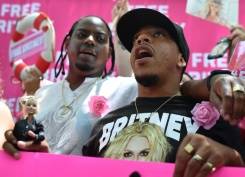 Britney Spears wins right to new lawyer in battle to remove dad.jpg