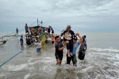 Death toll from Philippines landslides, floods rises to 80.jpg