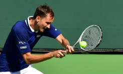 Wimbledon bans Russian and Belarusian players, but ATP, WTA slam.jpg