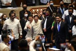 Philippine President Marcos Jr praises rule of dictator father.jpg