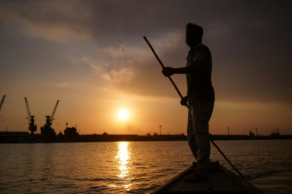 Iraq's mighty river drying up.jpg
