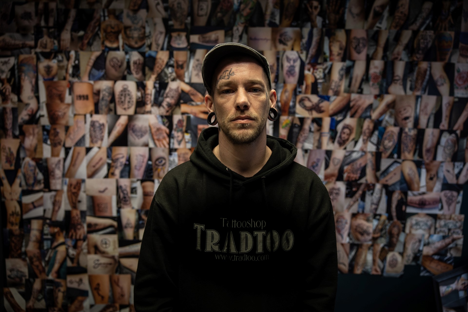 Free tattoos give hope for Dutch breast cancer survivors