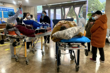 Elderly Covid patients fill hospital wards in China's major cities.jpg Elderly Covid patients fill hospital wards in China's major cities.jpg