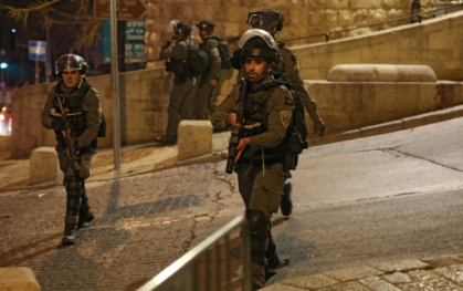 Clashes as Israeli police enter Jerusalem's Al-Aqsa mosque.jpg