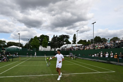 Wimbledon hopefuls do battle in qualifying event.jpg