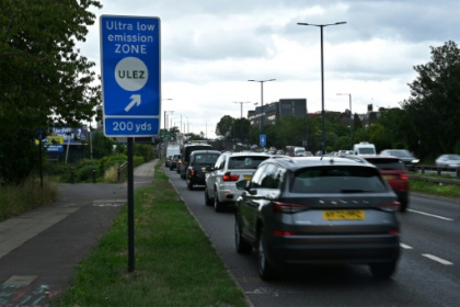 London mayor unveils new support over road pollution charge.jpg London mayor unveils new support over road pollution charge.jpg