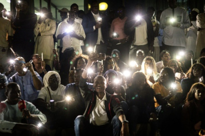 Senegal bans protest as US urges president to hold election.jpg