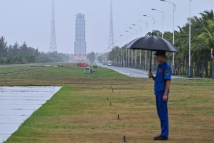 China to launch first probe to return samples from Moon's far side.jpg