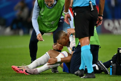 Mbappe breaks nose in France Euro 2024 win.jpg Mbappe breaks nose in France Euro 2024 win.jpg