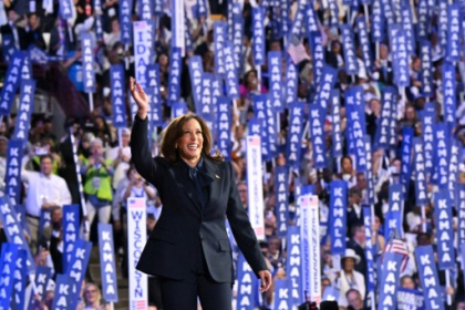 Harris rides convention buzz on return to trail.jpg
