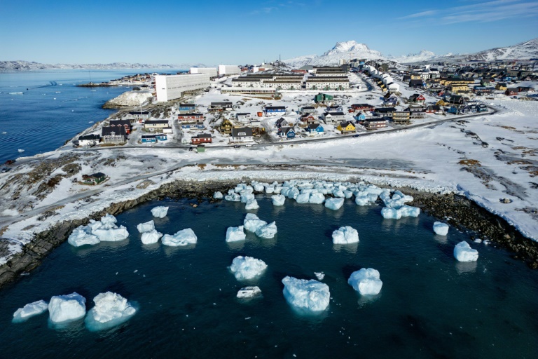 Danish PM in 'unity' Greenland visit amid US takeover threats
