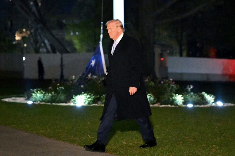 In reversal, Trump supports House vote to release Epstein files