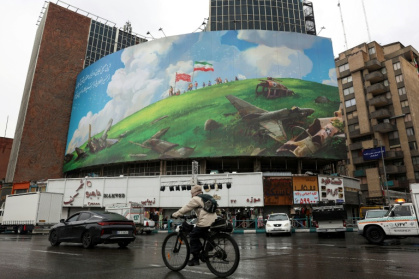 Iran has vowed to hit back against any American military intervention - STRINGER (AFP)