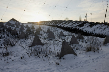 Ukraine is battling Russia in the east - Tetiana DZHAFAROVA (AFP)